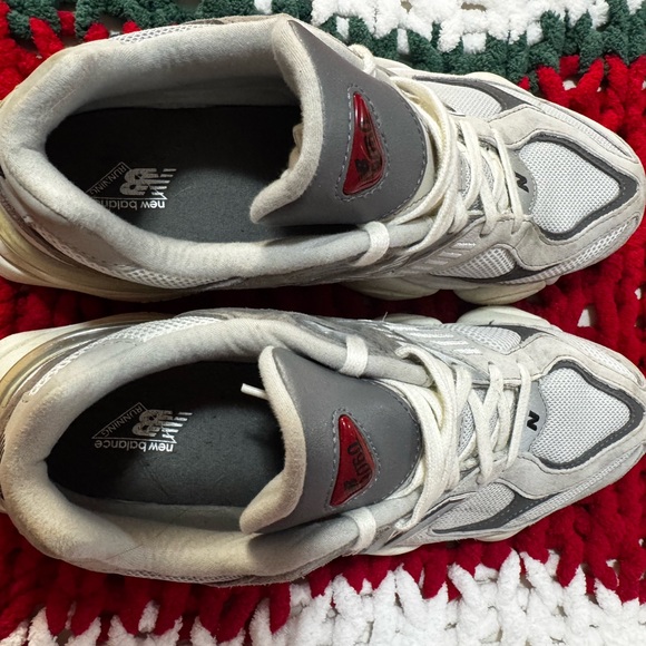 New Balance 9060 - Picture 4 of 8